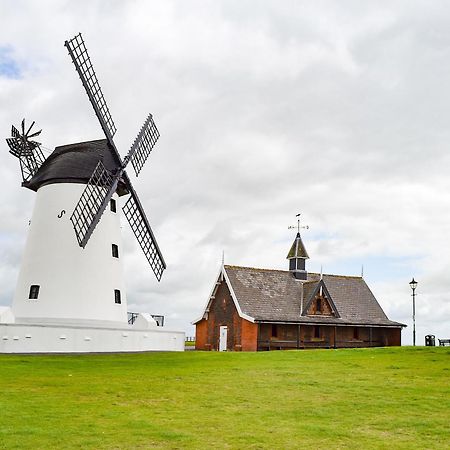 Commonside Cottage Lytham St Annes Bagian luar foto